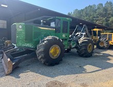 2016 John Deere 748L